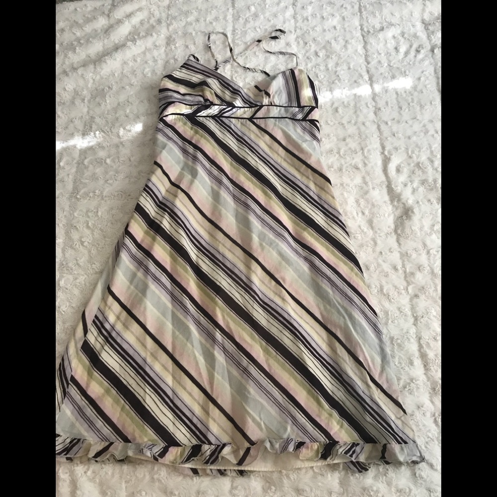 Very cute dress with ruffle detail at bottom